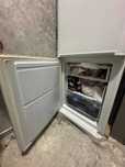Продоётся холодилник Indesit в хорошом состояние