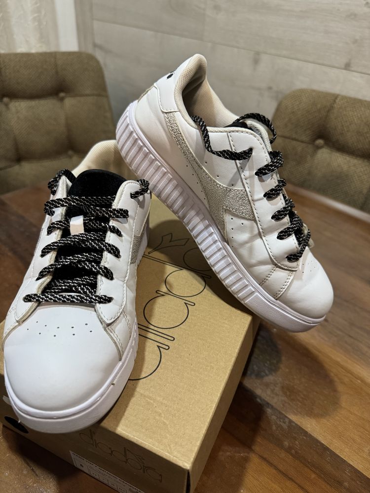 Женски обувки Diadora, 38 номер