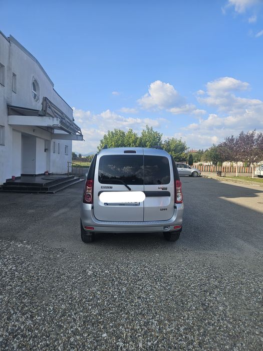Vând Dacia Logan MCV 1.6MPI