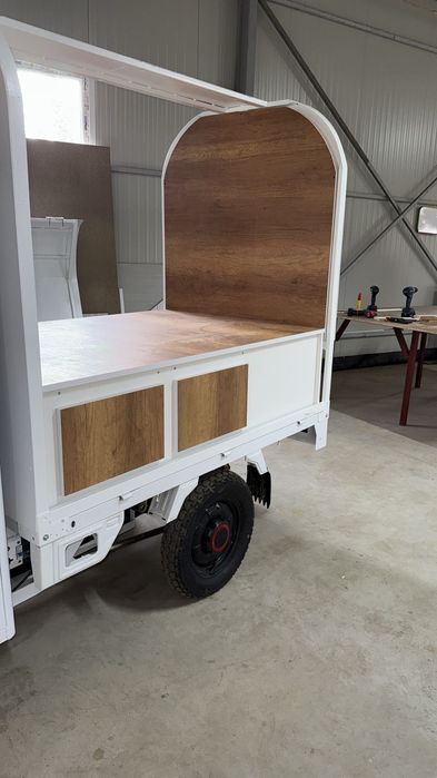 Tuktuk mini food track