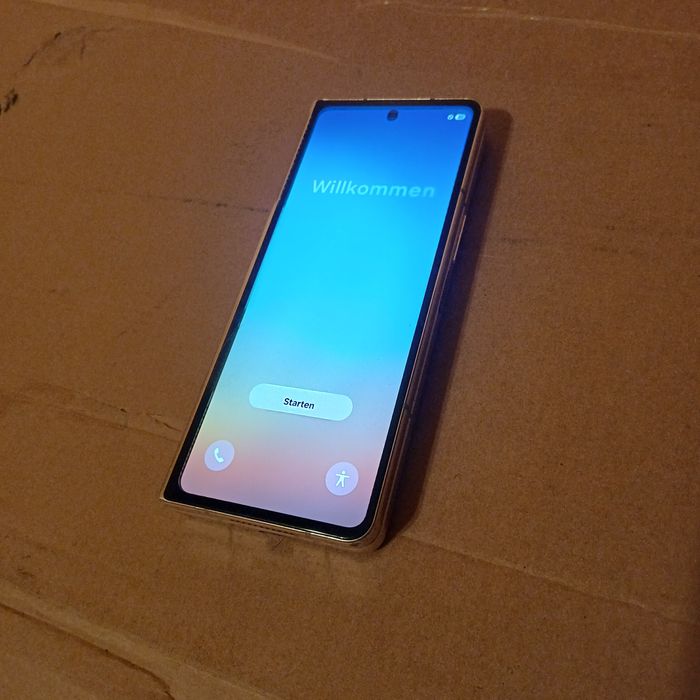 Galaxy z fold 4 original ,display mare defect funcțional