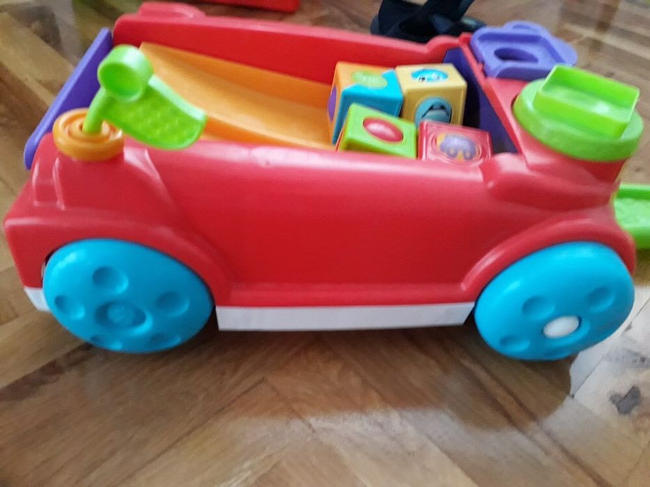 Fisher Price Кола за дърпане с кубчета