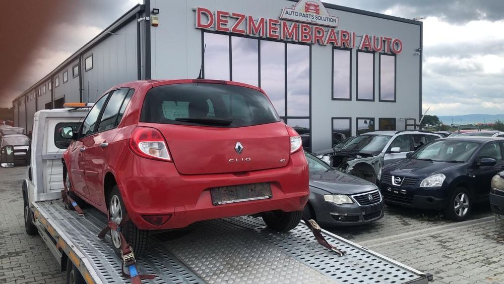 Dezmembram Renault Clio 3, 1.5 DCI an fabr 2011
