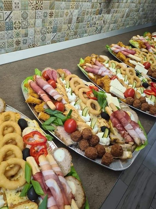 Aperitive platouri și sarmale pentru evenimente Oradea