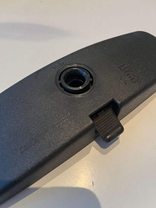 Огледало за обратно виждане за кола