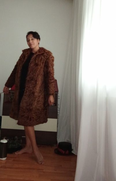 Haina eleganta din blana naturala  de iedut