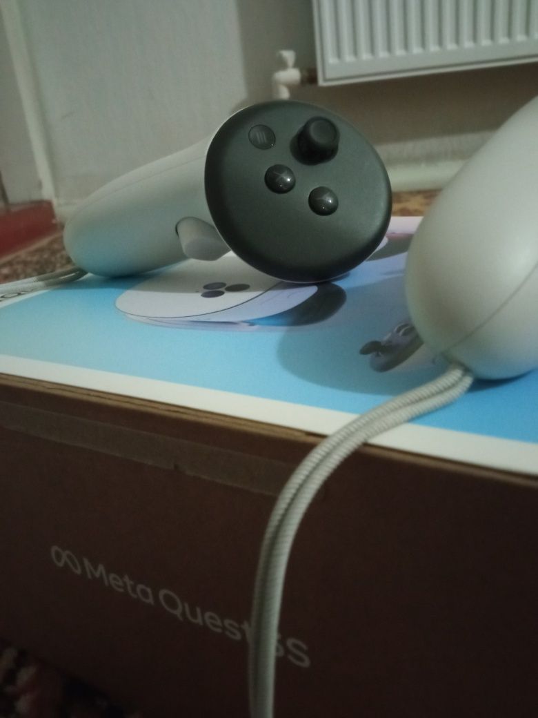 Oculus quest 3s продаю