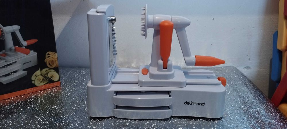 Feliator de legume manual