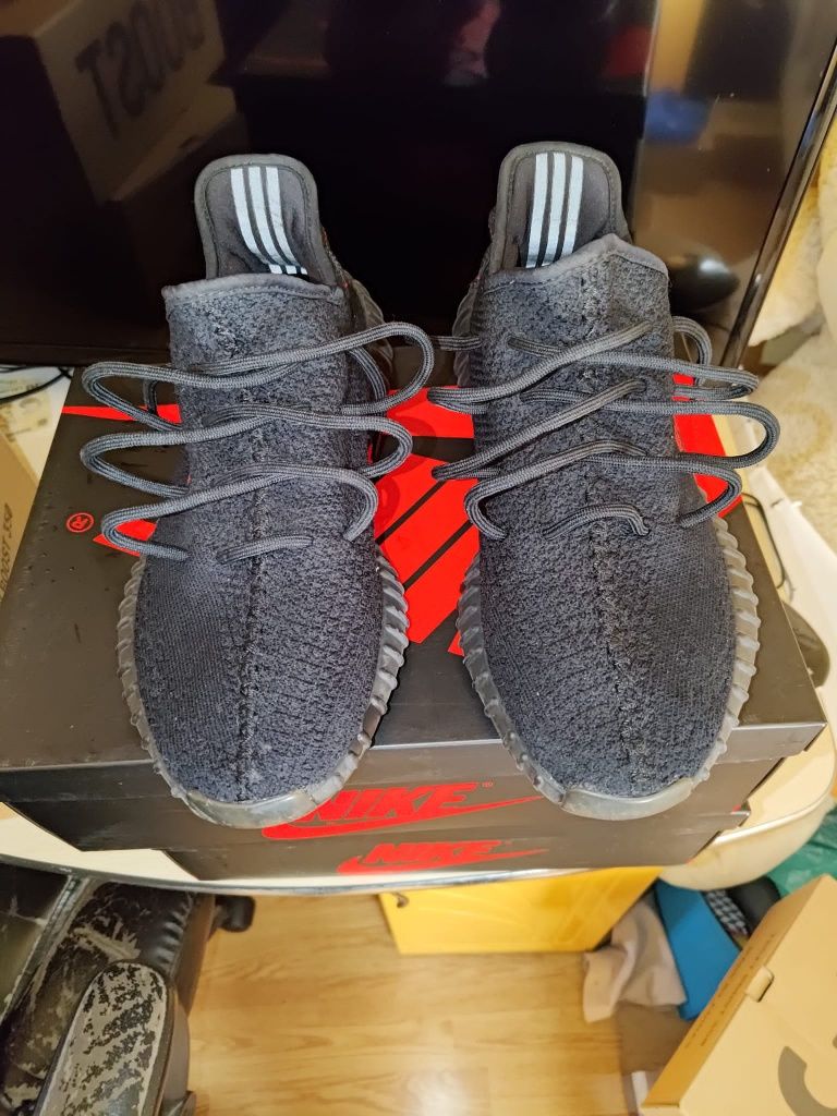 Yeezy 350 black red 2017