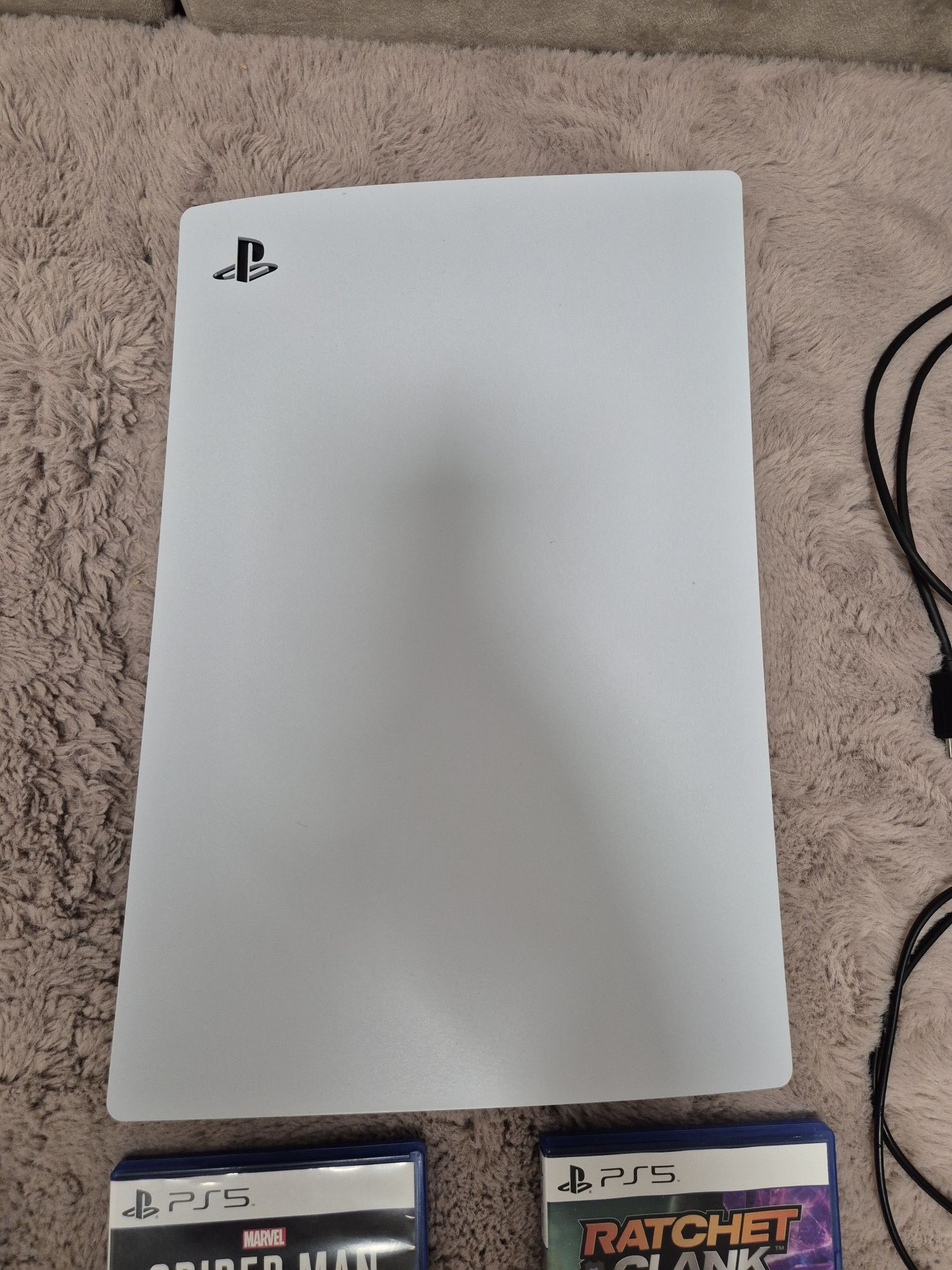 vând consola ps5