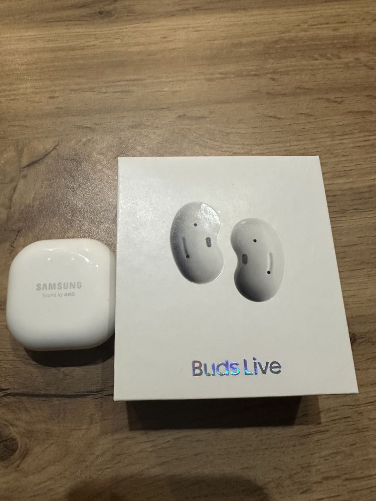 Galaxy buds live