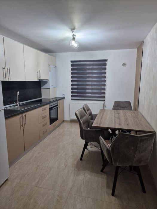 Persoana fizica închiriez apartament 2 camere