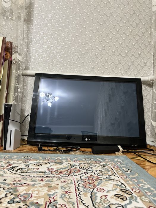 Продам телевизор LG в хорошем состояний диагонал 102/65