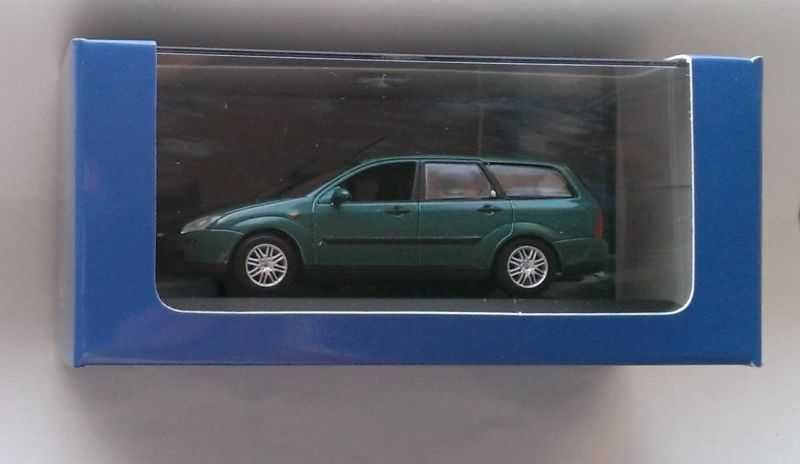 Macheta Ford Focus Break mk1 Facelift 2001 - Minichamps 1/43 noua