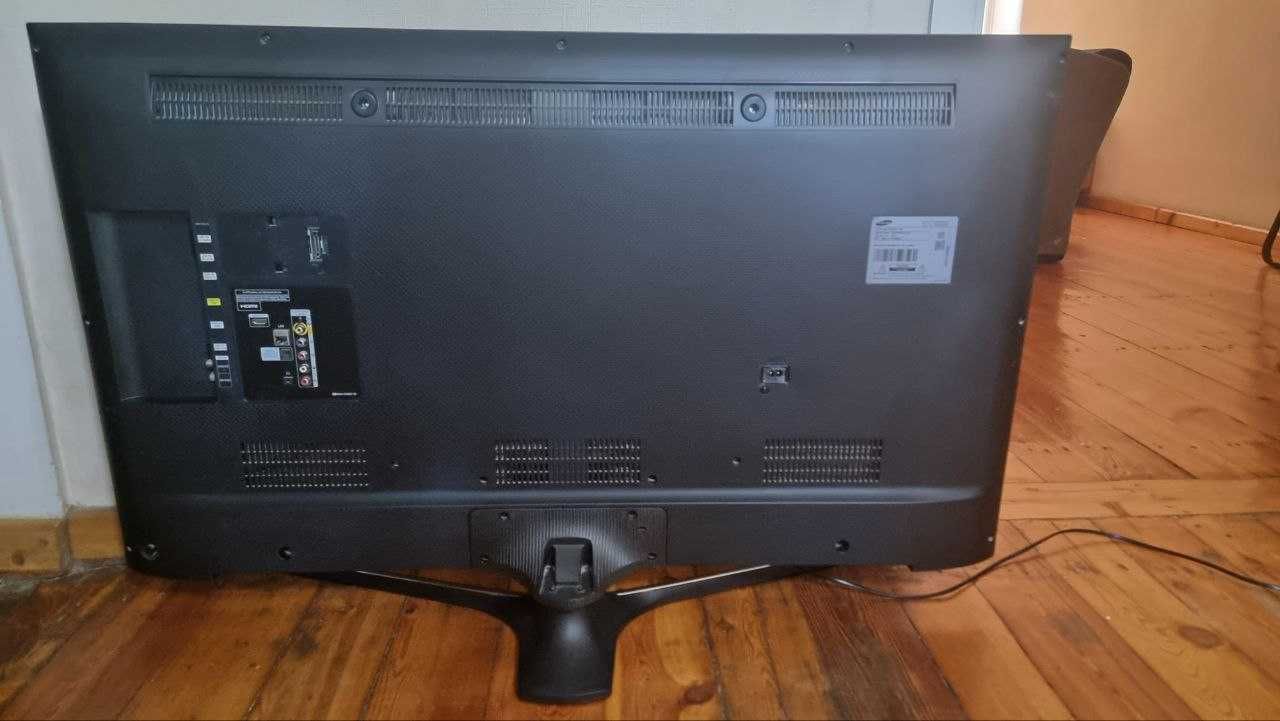 Телевизор Samsung Smart 48"