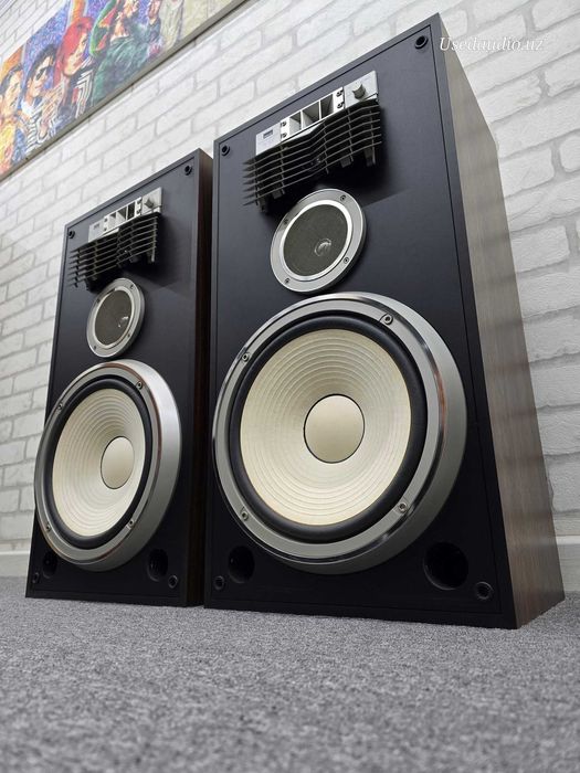Колонки-акустика  SANSUI S-65  в новом состояние.