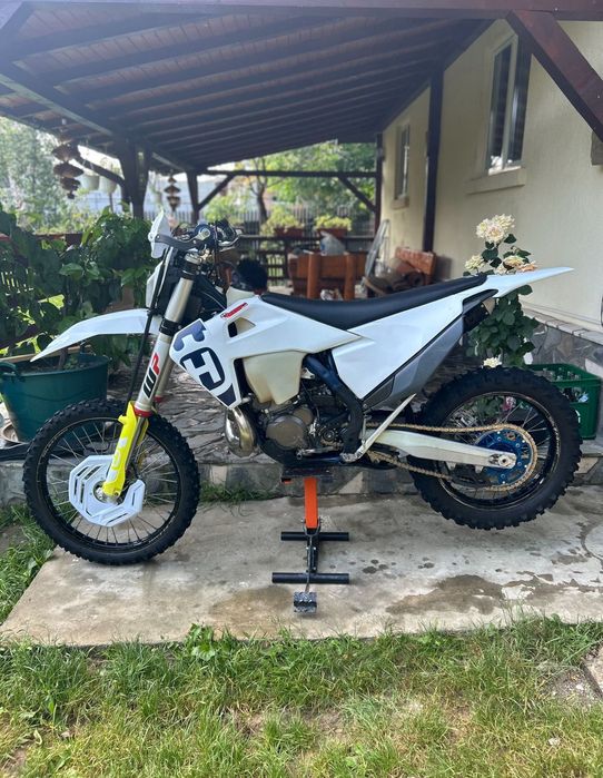 Vând husqvarna te 300 tpi 2020