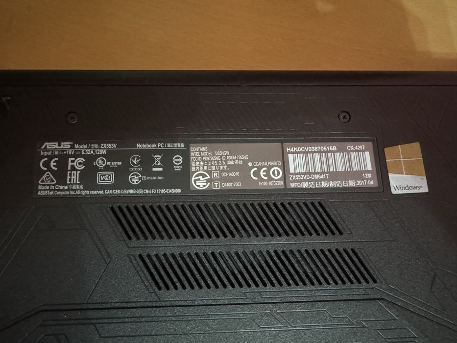 Laptop -  Asus ZX553V