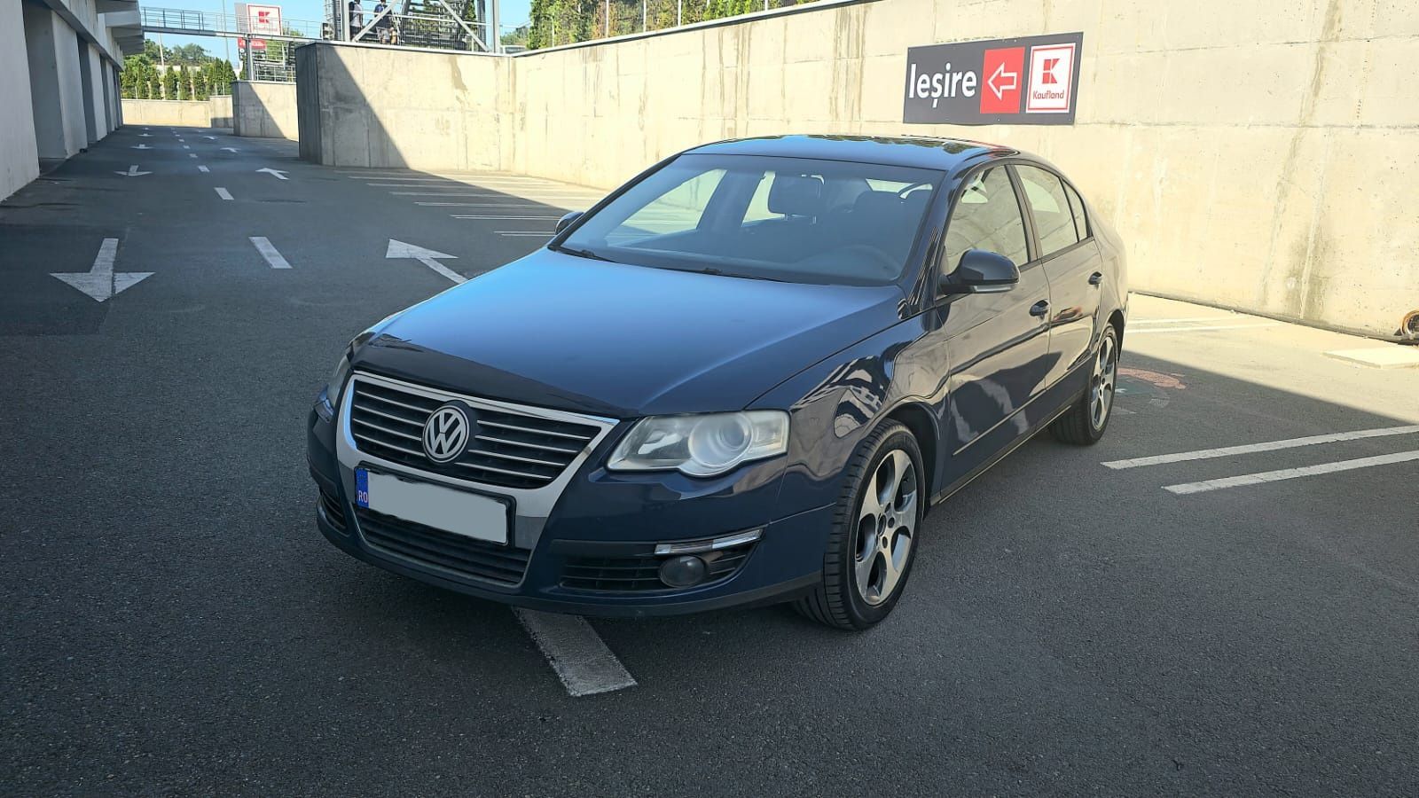 Vând Volkswagen Passat B6 2.0 TDI