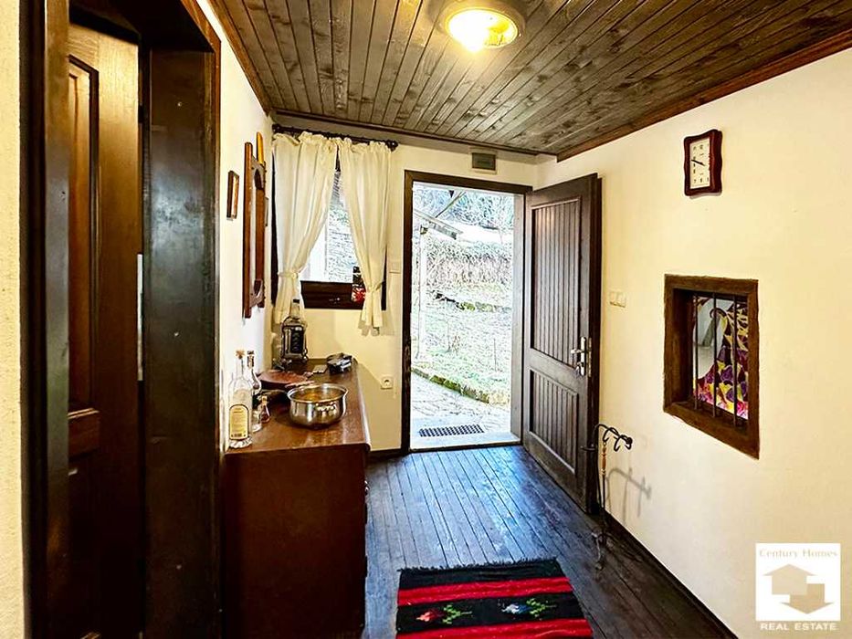 Продава се Къща в с. Беломъжите, Област Габрово - 100 кв.м за 1100 €/кв.м - Снимка #17