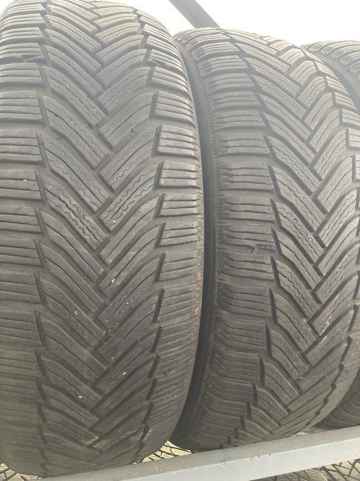 215/60/17 Michelin Alpin 6