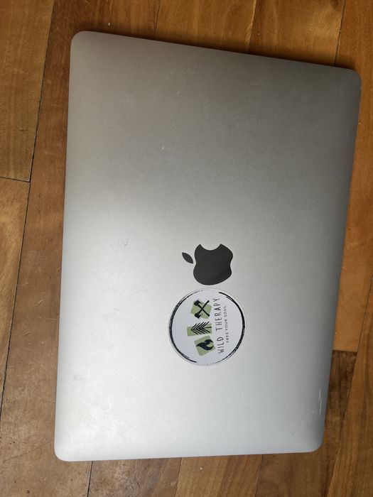 Macbook air 8.2  13 inch 8 GB RAM 128 GB - 11.12.2019