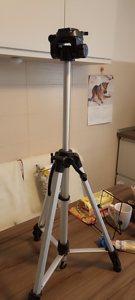 Camera tripod for sale