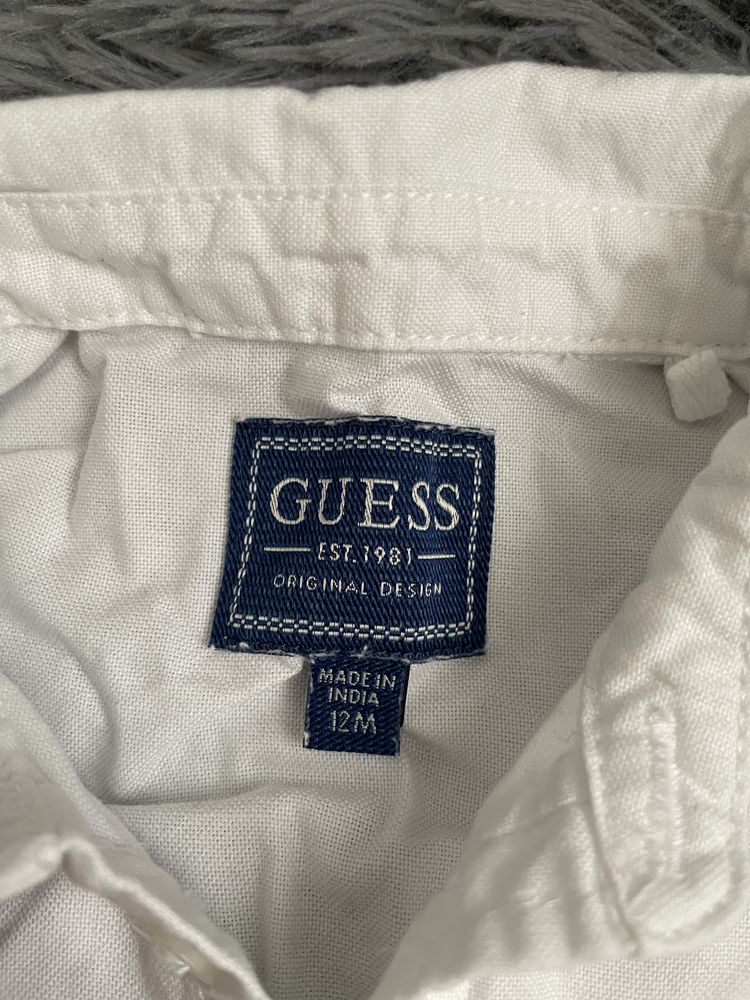 Риза и къси дънки GUESS