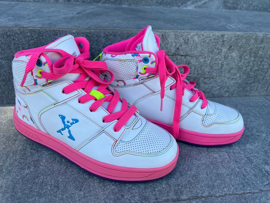 Обувки с колелца