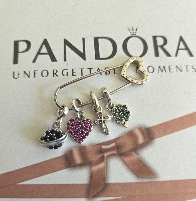 Brosa Pandora si talismane compatibile colectia Me, noi!