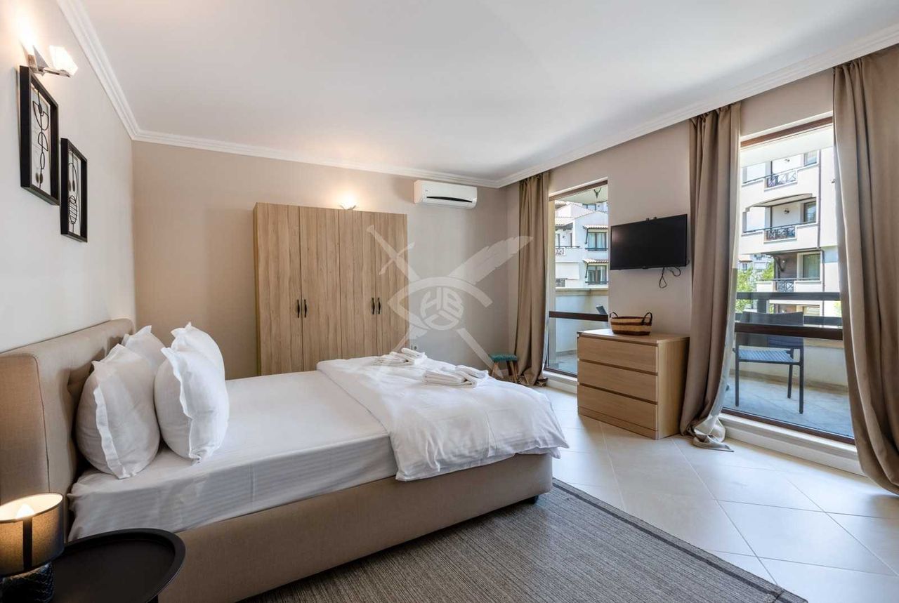Продава се Тристаен апартамент в с. Лозенец, Област Бургас - 157 кв.м за 1710 €/кв.м - Снимка #2