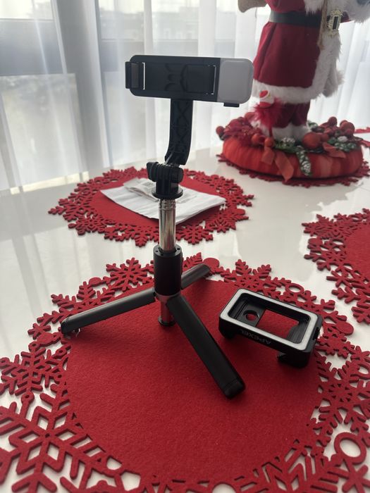 Селфи стик, светлина