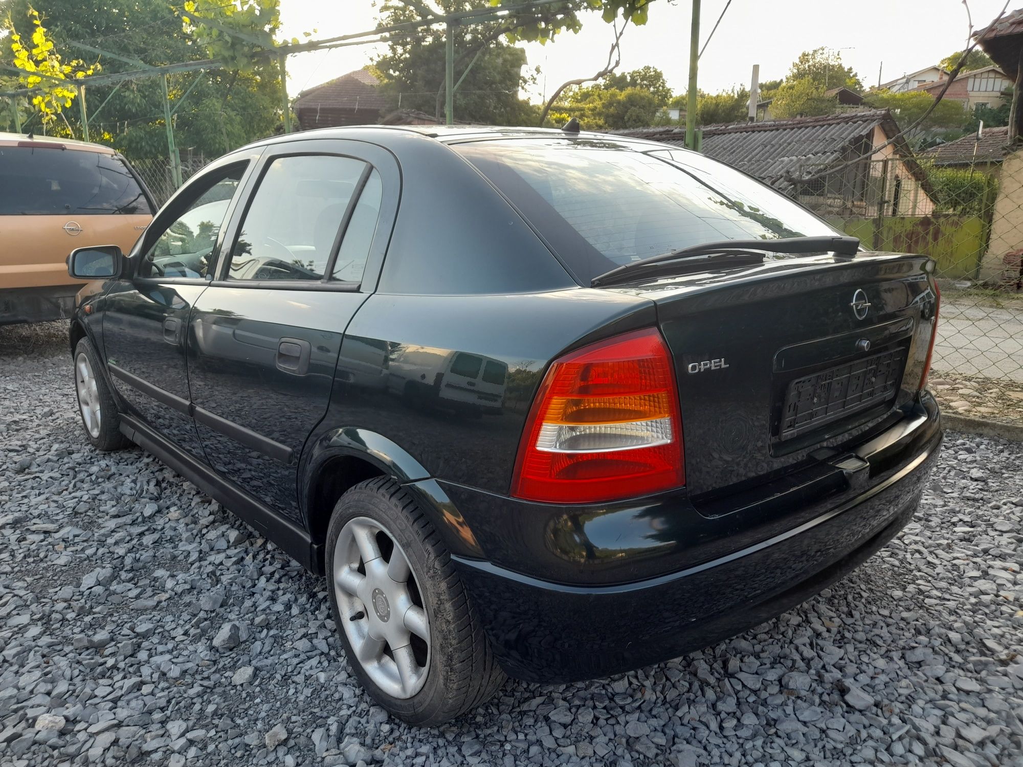 Opel Astra 1.6mi-75кс./2001/-на части