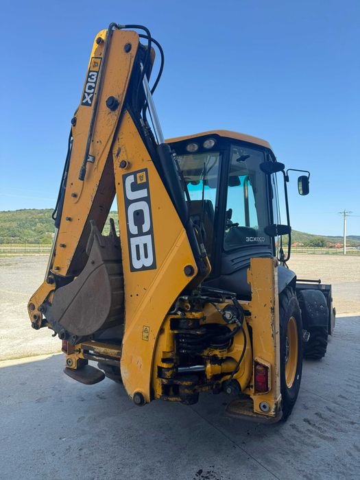 Buldoexcavator JCB 3CX