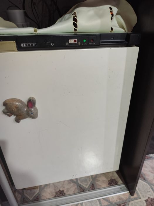 Продам морозильную камеру