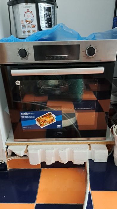 Vand cuptor electric Beko