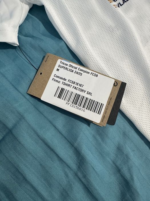 Tricou campionii romaniei cu autografele fotbalistilor de la fcsb