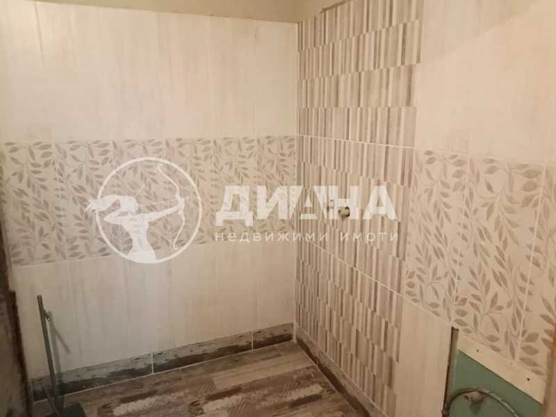 Тристаен, панелен апартамент, до парк Белите брези, Кючук Париж