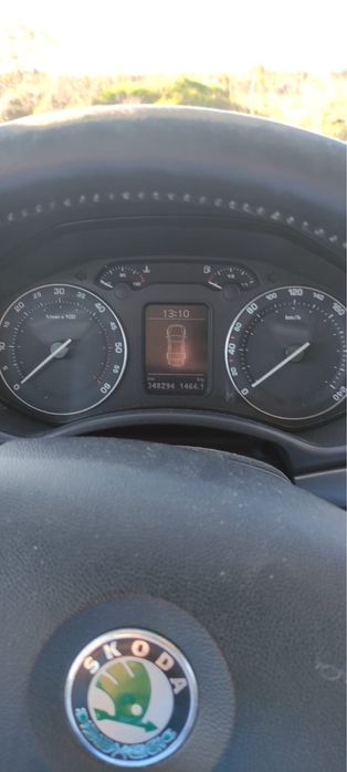 Skoda Octoavia 2 (plus una pentru piese)