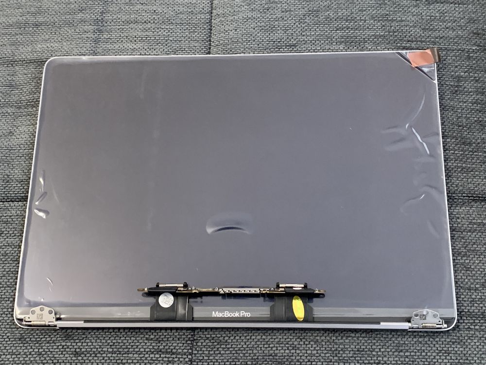 Нов MacBook Pro (2018-2020) дисплей (Space gray)