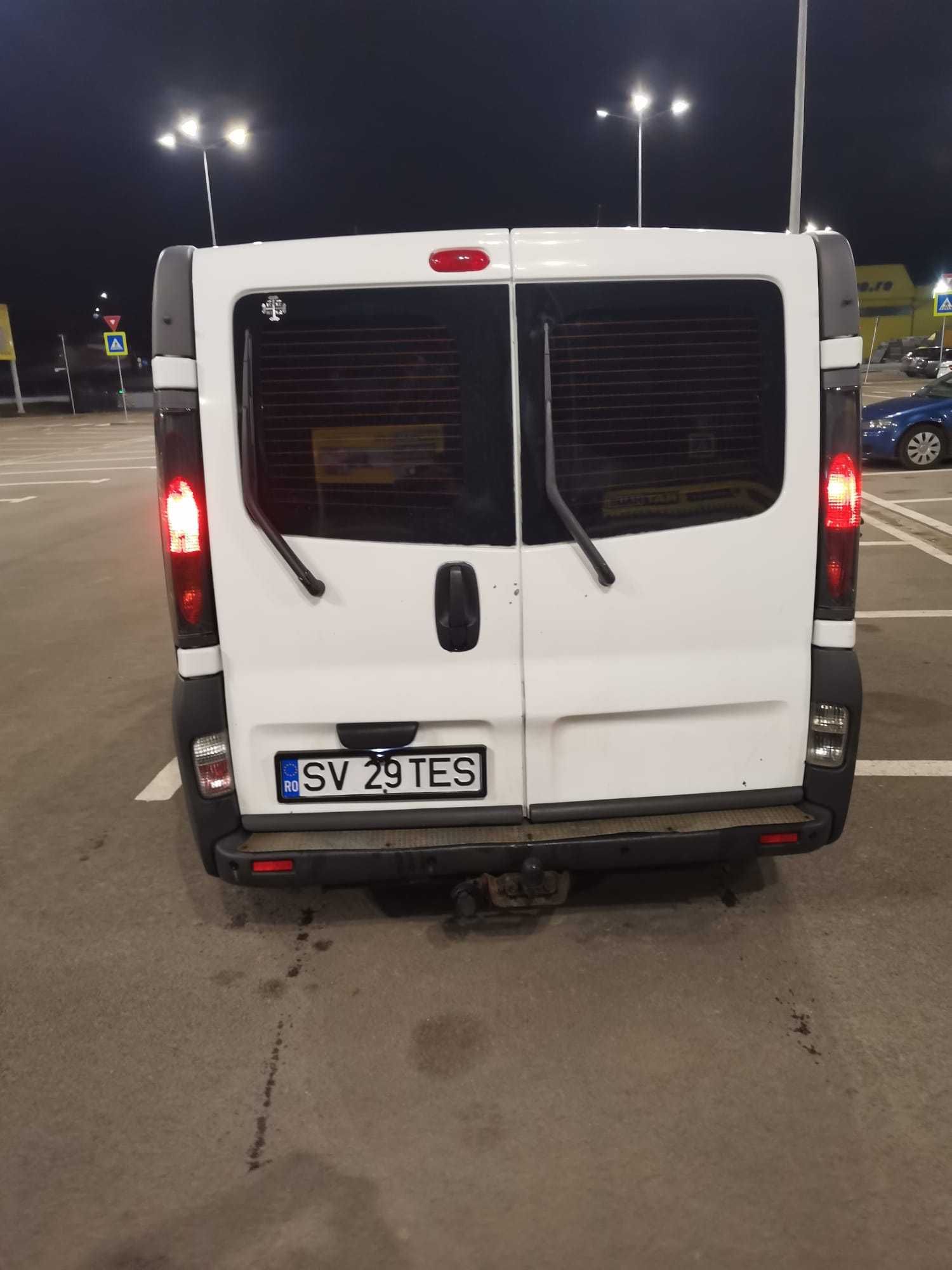 Vând Renault Trafic an 2006