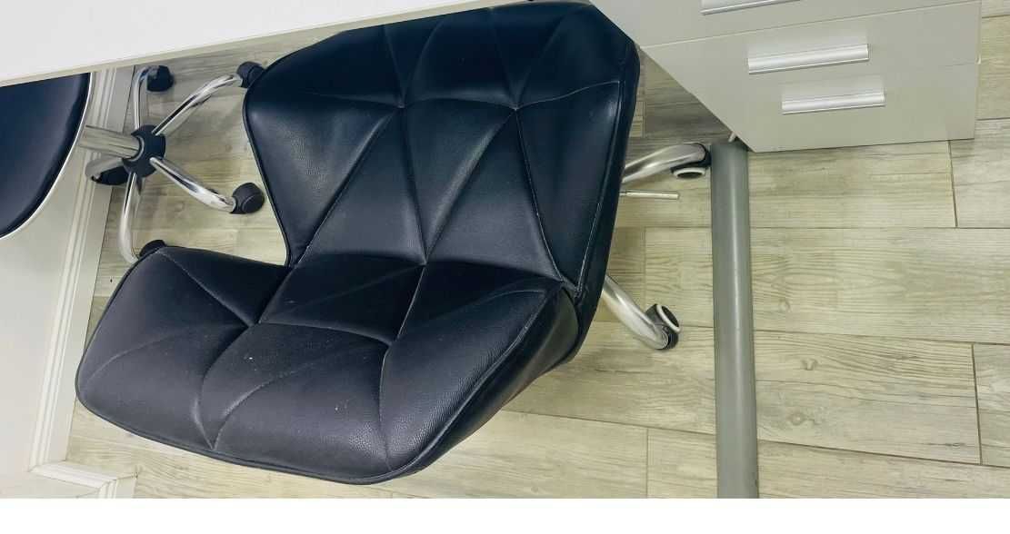 Scaun salon și mască chiuvetă