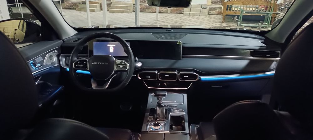 Jetour x70 plus Dubai full version xolati yangi