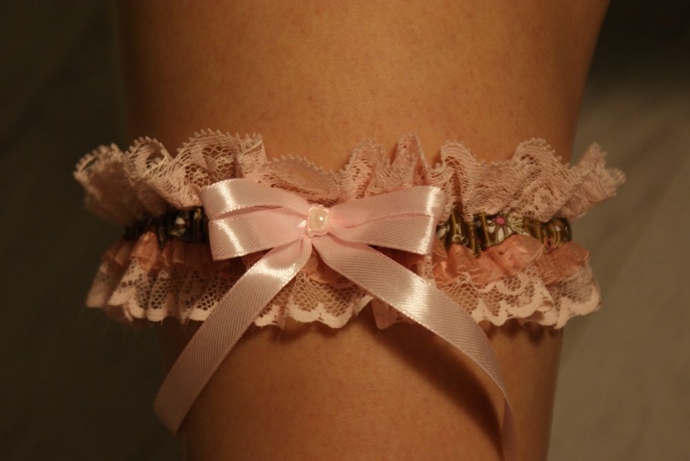 Jartiera mireasa NOUA hand made 100% in Romania Bridal garter