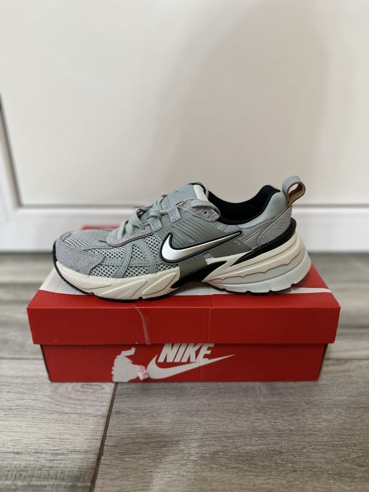 Adidasi Nike Noi!!!
