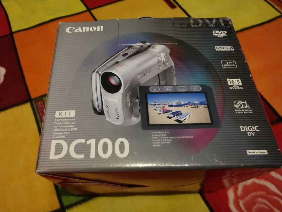Видеокамера Canon DC100