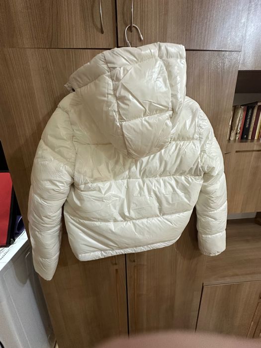 НОВО дамско бяло яке