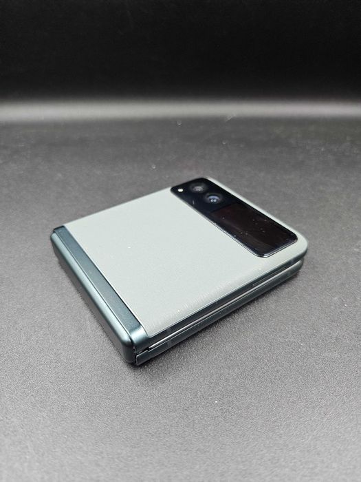Hope Amanet P5-Moto Razr 40 Sage Green, 256GB/8GB, Impecabil !