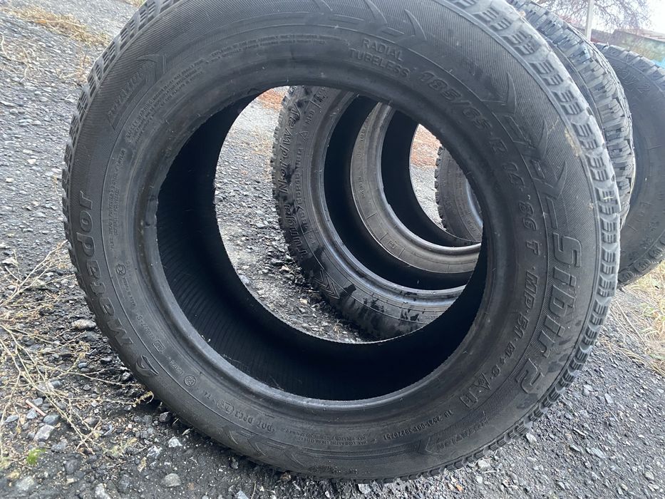 Продам зимнюю резину r15