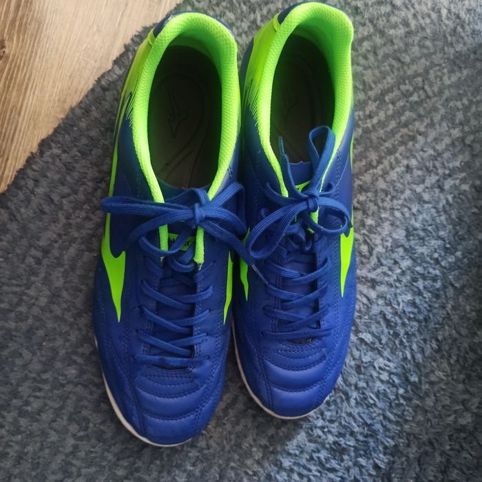 Футболни обувки monarcida neo 42 номер